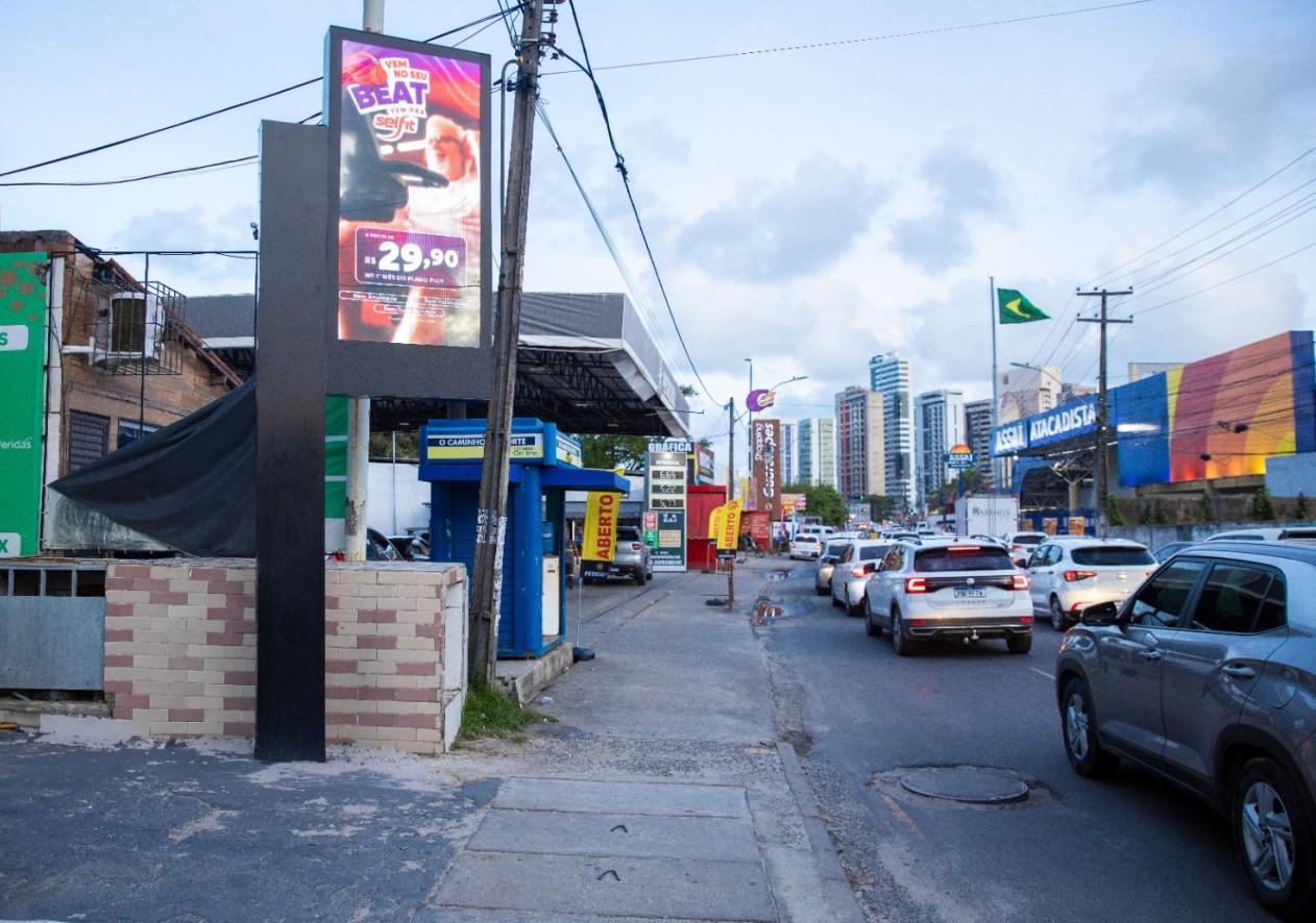 Painel G3 LED próximo ao Assaí / Shopping Guararapes – Jaboatão